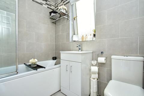 56 Broomlea Crescent, Edinburgh, EH12 7NR