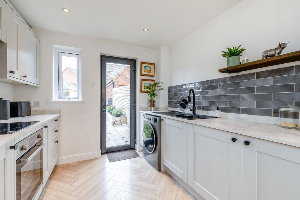 Kitchen/ dining room