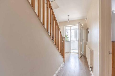27a Beech Close, West Drayton, UB7 9LQ