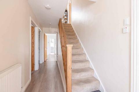 27a Beech Close, West Drayton, UB7 9LQ
