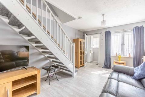 8 Lowdell Close, Yiewsley, West Drayton, UB7 8BB