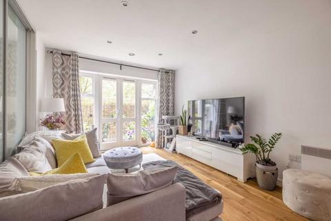 undefined, Park Lodge Avenue, West Drayton UB7