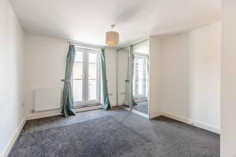 undefined, Fairfield Road, West Drayton UB7