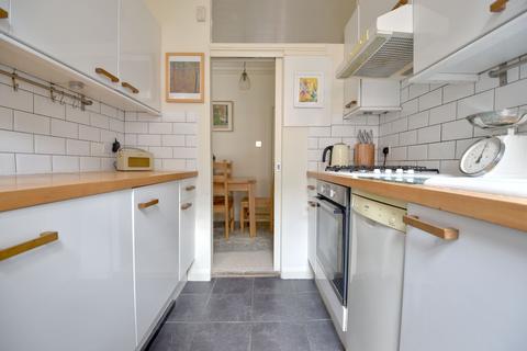 1 bedroom flat for sale, Highgate Road, Kentish Town, London NW5