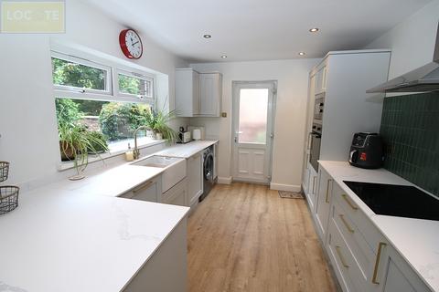 2 Barton Avenue, Urmston, Manchester, M41 5PS