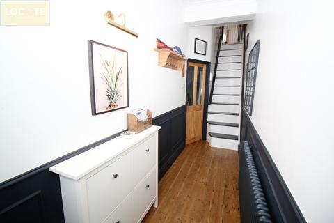 3 bedroom terraced house for sale, Barton Avenue, Urmston,