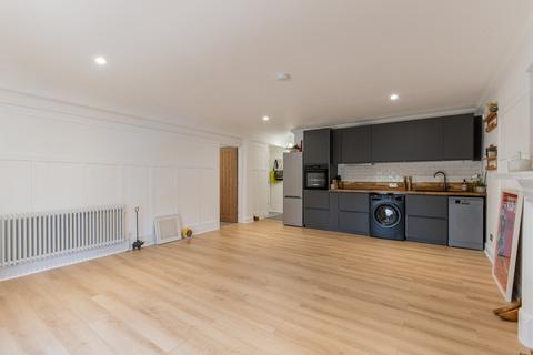 3 bedroom apartment for sale, Mosslea Court, London SE20