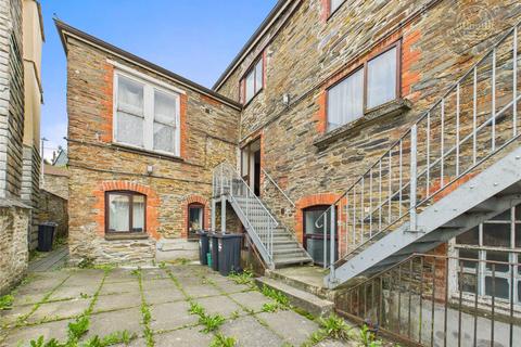 undefined, “Maisonette living in Launceston with space & convenience.”