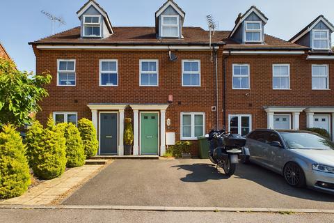 undefined, Fareham PO16