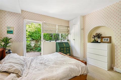 Flat 1, 17 Dancer Road, London, SW6 4DU