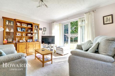 2 bedroom semi-detached bungalow for sale, Marlborough Court, Oulton Broad