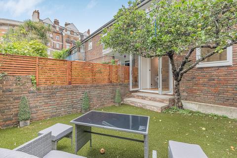 Studio for sale, Wandon Road, London SW6