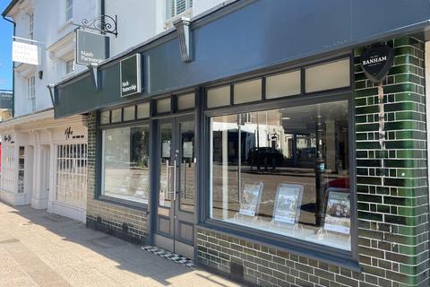 Retail property (high street) to rent, 152 High St Berkhamsted HP4 3AT