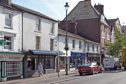 Retail property (high street) to rent, 152 High St Berkhamsted HP4 3AT