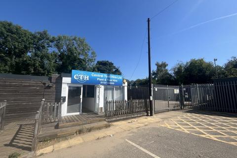 Showroom to rent, North Orbital Rd St Albans AL2 1DN