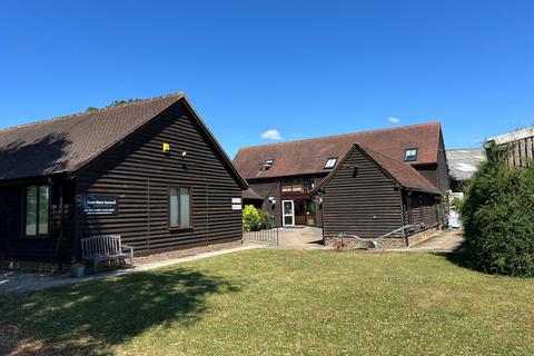Office to rent, The Barn, Dawes Farm, Bognor Road, Warnham Warnham RH12 3SH