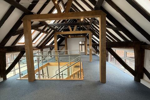 Office to rent, The Barn, Dawes Farm, Bognor Road, Warnham Warnham RH12 3SH