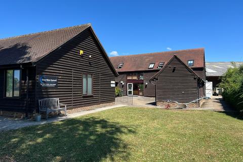 Office to rent, The Barn, Dawes Farm, Bognor Road, Warnham Warnham RH12 3SH