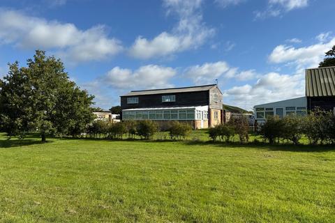 Office to rent, Unit 4 High Cross Farm, Henfield Road, Albourne Road Hurstpierpoint BN6 9JH