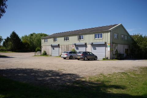 Distribution warehouse to rent, Mill Ln Pulborough RH20 1LA