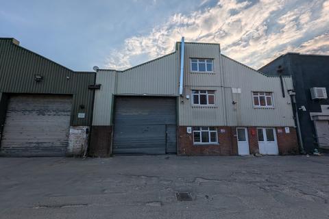 Industrial development to rent, Wadsworth Rd Greenford UB6 7JZ