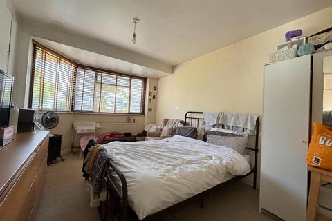 3 bedroom semi-detached house for sale, Engel Park, Mill Hill, NW7