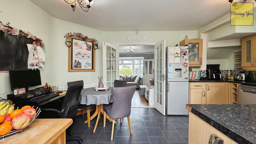 Kitchen/ Dining area
