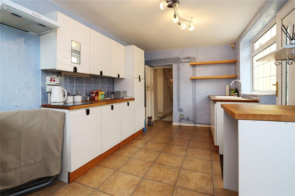 Kitchen Pic 2