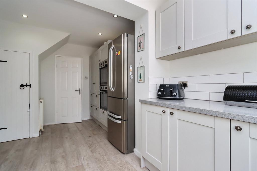 Kitchen Area Pic 2