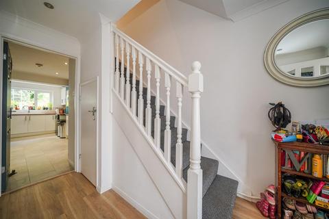 20 Crouchfield, Hemel Hempstead, HP1 1PA