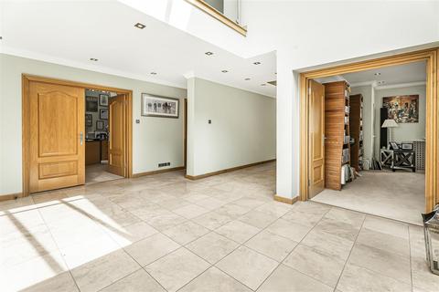 5 bedroom detached house for sale, Park Street Lane, Park Street, St. Albans