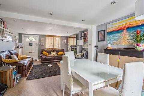 2 bedroom end of terrace house for sale, Aldenham Road, Bushey, WD23