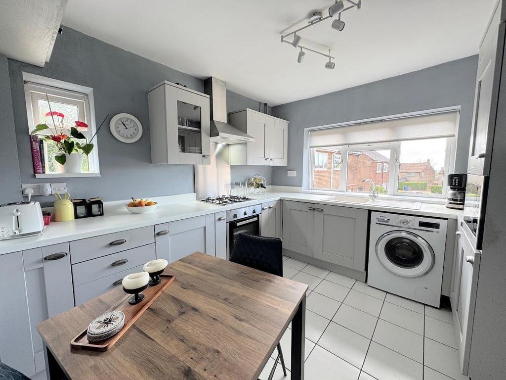 Dining kitchen