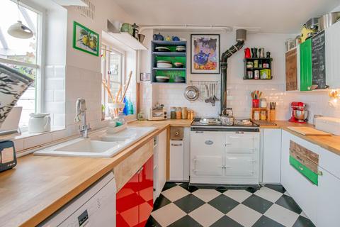 4 bedroom end of terrace house for sale, Park Street, Charlton, SN16