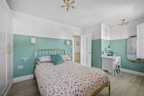 9 Albany Road, Chislehurst, BR7 6BG