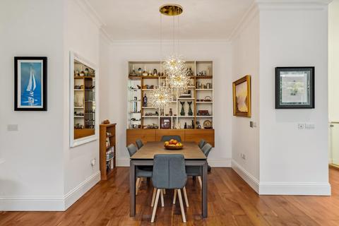 undefined, Sterling Mansions, Leman Street, London, E1