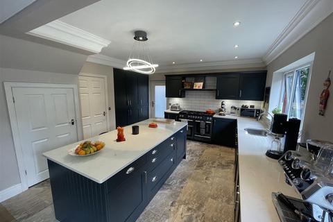 5 Eleanor Park, Prenton, CH43 7QU