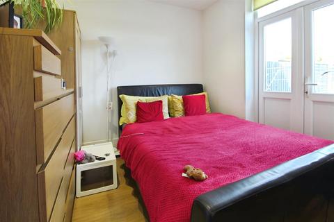 undefined, Goodwin Road, Slough
