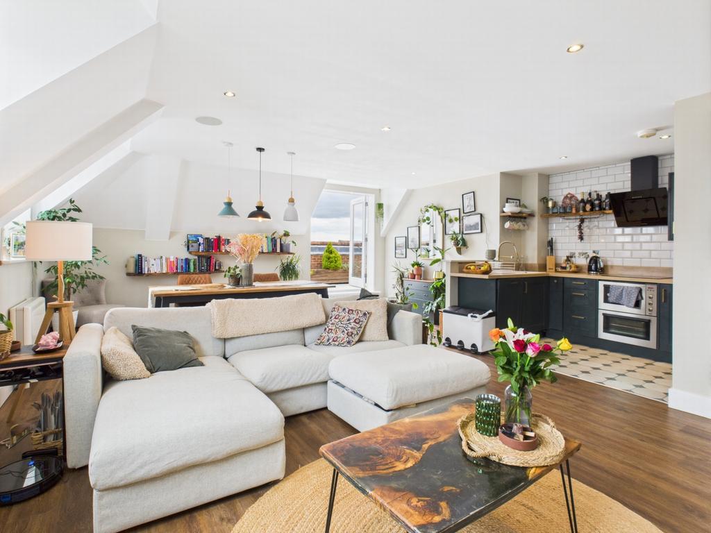 Sitting room 3
