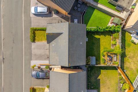 4 bedroom detached house for sale, Dymoke Road, Leeds LS26