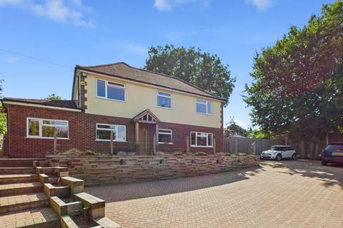 undefined, Amersham Road, Chalfont St Peter, Buckinghamshire, SL9