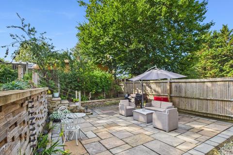 4 bedroom detached house for sale, Amersham Road, Chalfont St Peter, Buckinghamshire, SL9