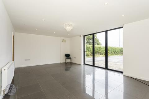 undefined, Manchester Road, Blackrod, Bolton, Greater Manchester, BL6 5SU