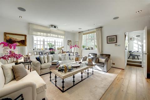5 Elm Tree Close, London, NW8 9JS