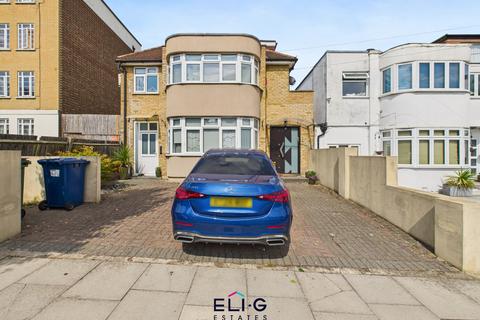 Green Walk, NW4