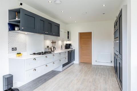 5 bedroom detached house to rent, Lund Sikes Grove, Stamford Bridge