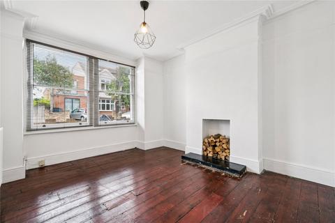 3 bedroom maisonette for sale, Badminton Road, London, SW12