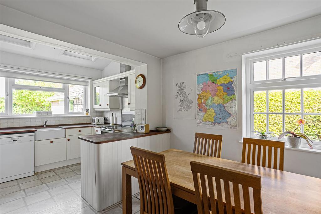 14 North Field Avenue 27.jpg