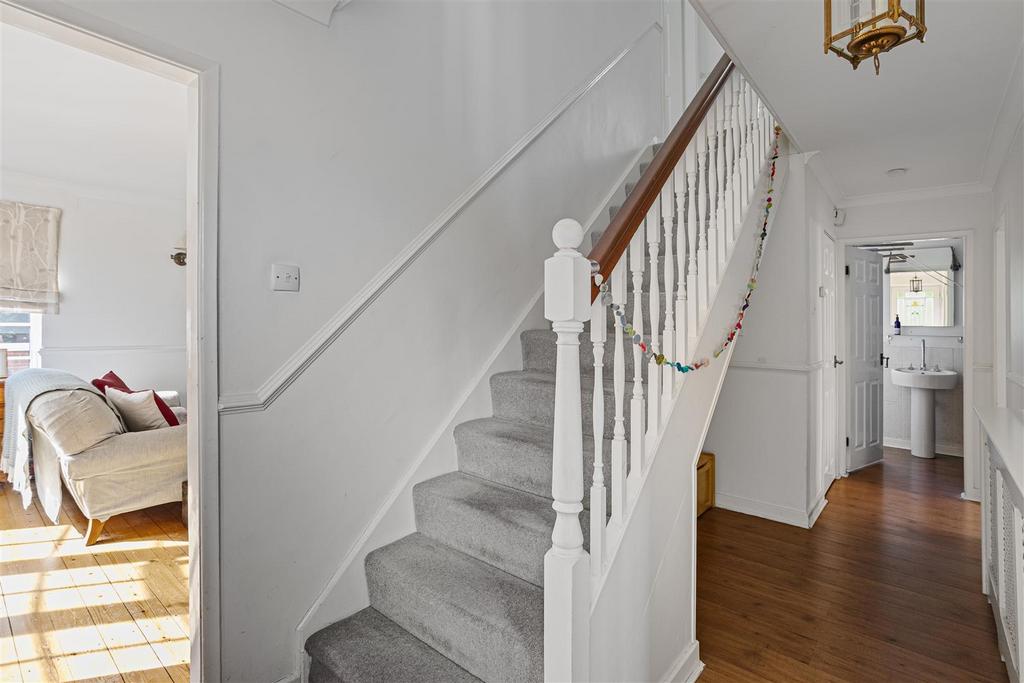14 North Field Avenue 24.jpg