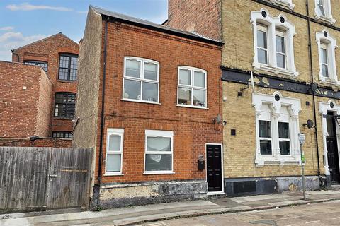 1 bedroom end of terrace house for sale, Orchard Street, Leicester